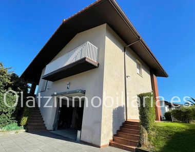 Foto contactar de Casa en venda a Valle de Mena de 3 habitacions amb terrassa i garatge