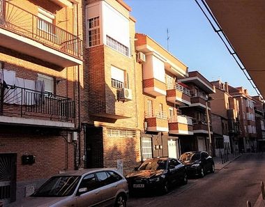 Foto 2 de Piso en calle Lorenzo Busquet en Valleaguado - La Cañada, Coslada