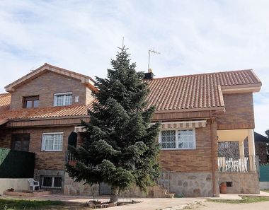 Foto 1 de Casa en calle Colmenarejo en Colmenarejo