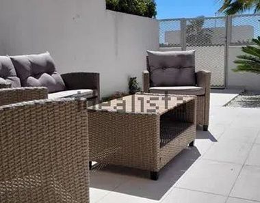 Foto 3 de Piso en alquiler en Cala de Finestrat de 2 habitaciones con terraza y piscina