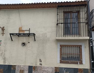 Foto contactar de Casa en venda a Nava de la Asunción de 4 habitacions amb balcó