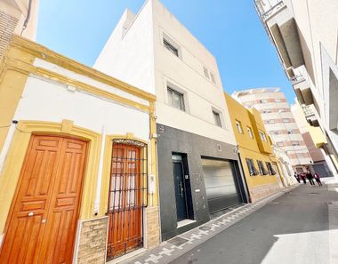 Foto 1 de Casa adossada a calle La Palma, Plaza de Toros - Santa Rita, Almería
