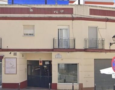 Foto contactar de Casa en venda a Sanlúcar la Mayor de 3 habitacions amb terrassa i balcó
