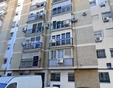 Foto contactar de Venta de piso en Poligono Norte - Villegas - La Fontanilla de 3 habitaciones con terraza y balcón