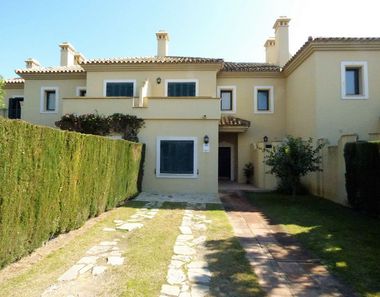 Foto 2 de Casa adossada a calle Baja, Sotogrande Costa, San Roque