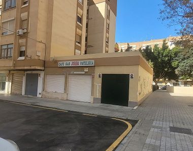 Foto 1 de Local en calle Arenys de Munt, San Luis, Almería