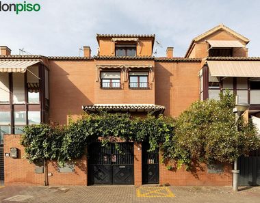 Foto 1 de Casa adosada en Cervantes, Granada