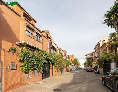 Foto 2 de Casa adosada en Cervantes, Granada