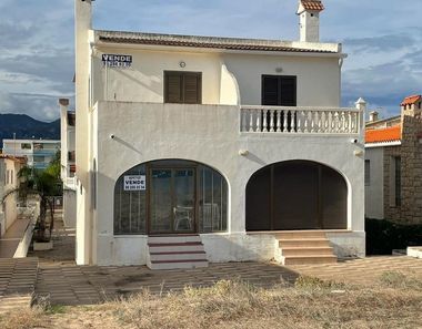 Foto 2 de Casa en calle M Sanchis Guarner en Xeraco
