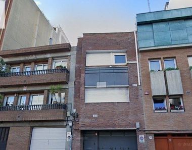 Foto contactar de Casa en venta en Gràcia de 1 habitación y 337 m²