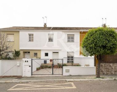 Foto 1 de Casa adossada a calle Guadalquivir a Bollullos de la Mitación