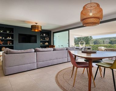 Foto 2 de Piso en venta en Casares de 3 habitaciones con terraza y piscina
