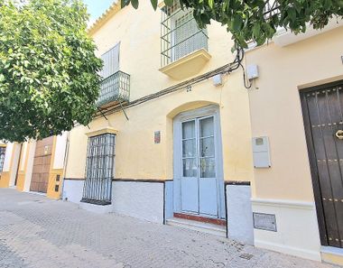 Foto 2 de Casa adosada en calle Corredera en Utrera