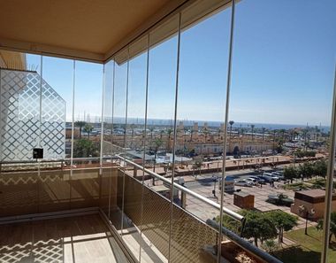 Foto 1 de Piso en paseo Marítimo Rey de España en Zona Puerto Deportivo, Fuengirola