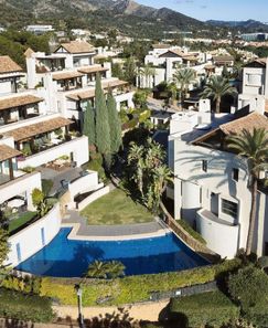 Foto 3 de Alquiler de piso en Sierra Blanca de 3 habitaciones con terraza y piscina