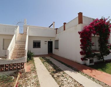 Foto 1 de Casa adossada a El Faro de Calaburra - Chaparral, Mijas
