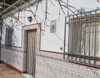 Foto 2 de Casa adosada en calle La Parrilla en Villanueva de Algaidas