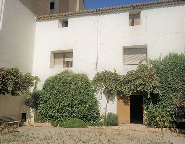 Foto 1 de Casa adosada en calle San Agustin en Requena