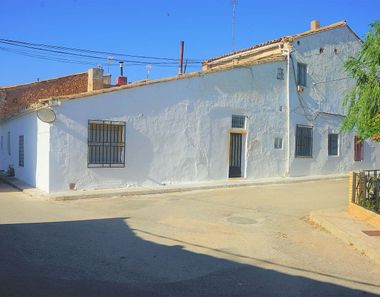 Foto 1 de Casa adosada en calle Marcelinete Eufemia en Requena