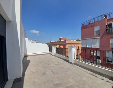 Foto 2 de Edificio en calle Bécquer, San Gil, Sevilla