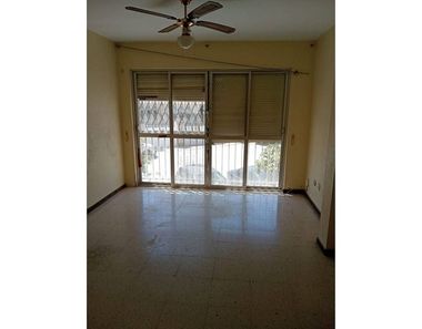 Foto 3 de Piso en venta en Melilla de 2 habitaciones con ascensor