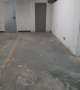 Foto contactar de Alquiler de garaje en Benicalap de 9 m²