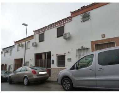 Foto contactar de Venta de piso en Villalba del Alcor de 3 habitaciones y 100 m²