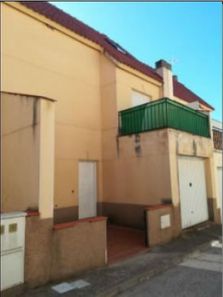 Foto contactar de Casa adossada en venda a calle San Roque de 3 habitacions i 137 m²