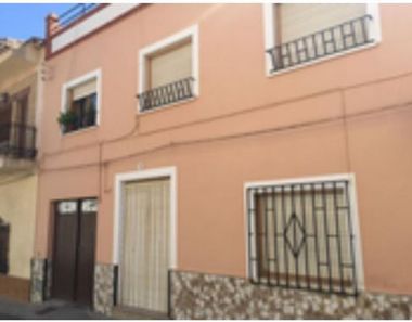 Foto contactar de Casa en venda a calle De la Grulla de 3 habitacions i 182 m²
