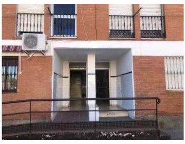 Foto contactar de Pis en venda a calle Valverde del Camino de 3 habitacions i 88 m²