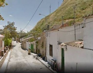 Foto 1 de Casa en calle Almendros en Huete
