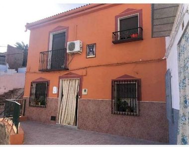 Foto contactar de Casa en venda a calle Pérez Galdós de 3 habitacions i 72 m²