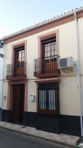 Foto 2 de Casa adossada a calle Salgueros a Campillos