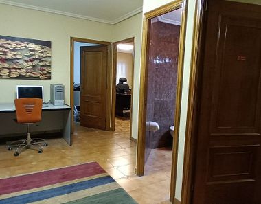 Foto 1 de Oficina en calle De María Berdiales, Praza España - Casablanca, Vigo