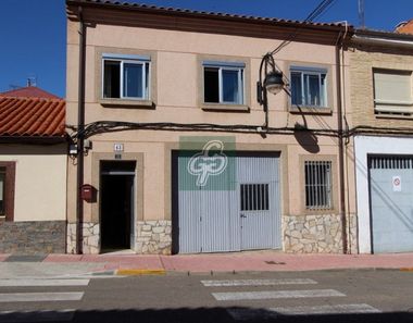 Foto 1 de Casa adossada a calle De San Antón Viejo a Benavente