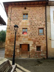 Foto 2 de Casa adosada en calle Mayor en Bernedo