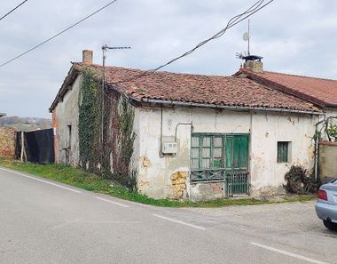 Foto 1 de Casa adossada a calle Limanes a Viella-Granda-Meres, Siero