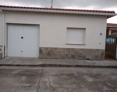 Foto 1 de Casa adosada en calle San Nicolas en Fontiveros