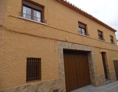Foto contactar de Casa en venda a Manzanares de 4 habitacions amb mobles i calefacció