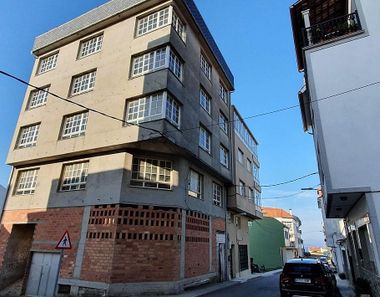Foto 2 de Edificio en calle Romero Ortiz en Ribeira