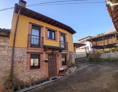 Foto 1 de Casa adossada a calle Mestas de Con a Cangas de Onís