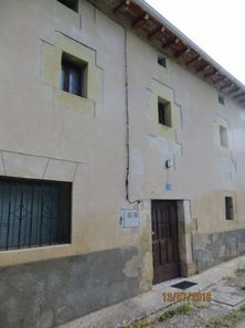 Foto contactar de Casa en venda a Valle de Valdebezana de 4 habitacions amb balcó i calefacció