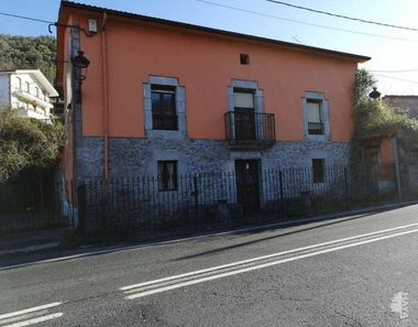Foto 2 de Casa en barrio El Mazo en Ramales de la Victoria