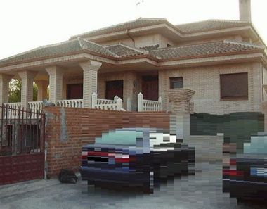 Foto contactar de Chalet en venta en Uceda de 5 habitaciones con terraza y piscina