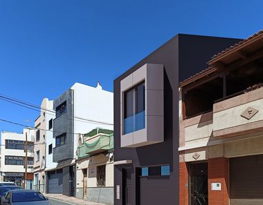 Foto 1 de Casa adosada en calle Carlos I en San Gregorio, Telde