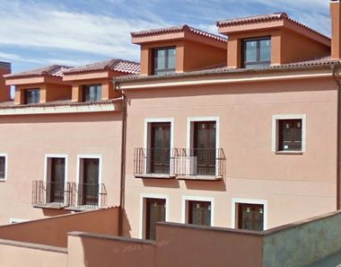 Foto contactar de Dúplex en venda a San Cristóbal de Segovia de 4 habitacions amb garatge i balcó