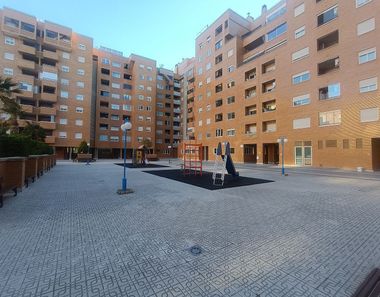 Foto 1 de Pis a Salvador Allende, Zaragoza