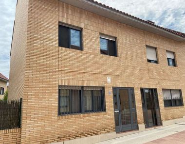 Foto 1 de Casa en calle De Épila en Miralbueno, Zaragoza