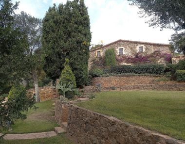 Foto 2 de Casa rural en Vall-Llobrega