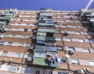Foto contactar de Pis en venda a avenida Del Marquès de Sant Mori de 3 habitacions amb ascensor